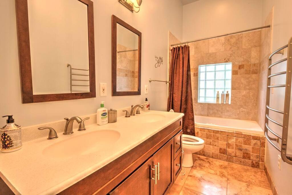 Spacious Row Home Next Transit Near Downtown W Parking Chicago Exterior photo