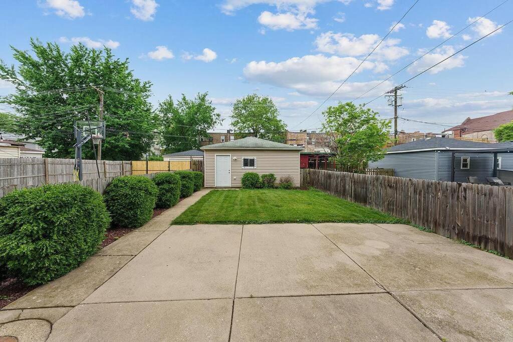 Spacious Row Home Next Transit Near Downtown W Parking Chicago Exterior photo