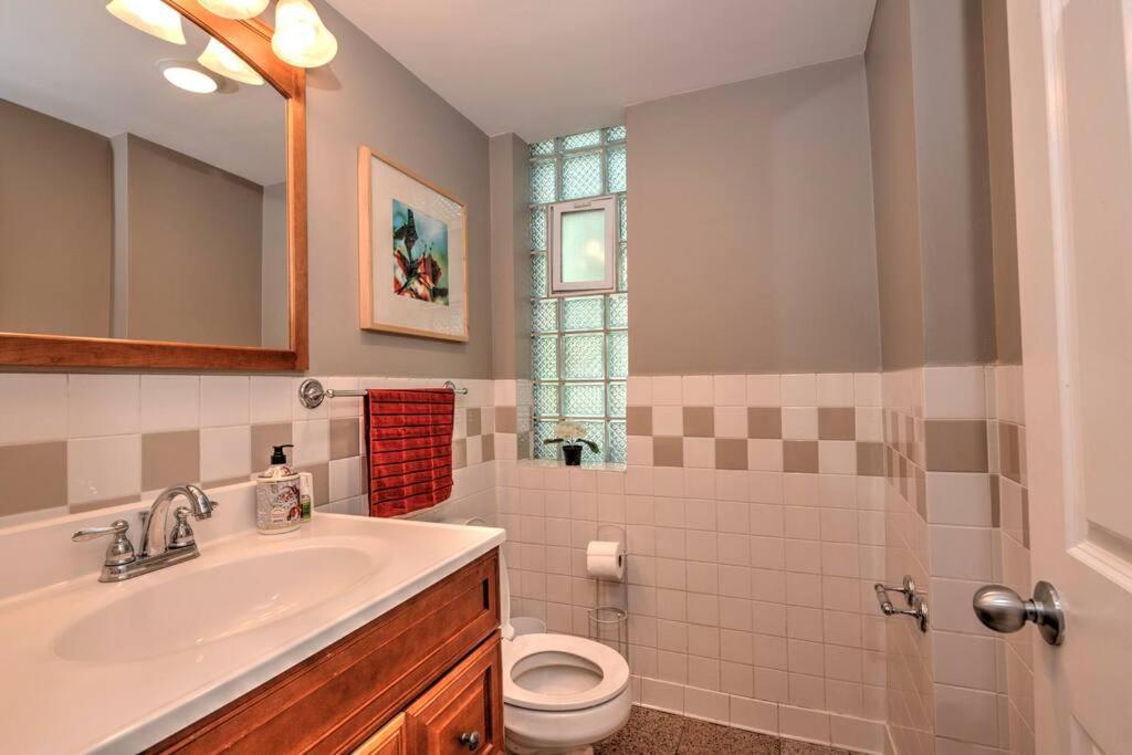 Spacious Row Home Next Transit Near Downtown W Parking Chicago Exterior photo