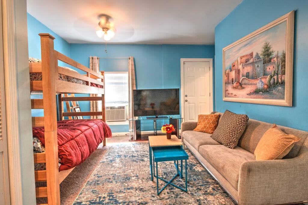 Spacious Row Home Next Transit Near Downtown W Parking Chicago Exterior photo