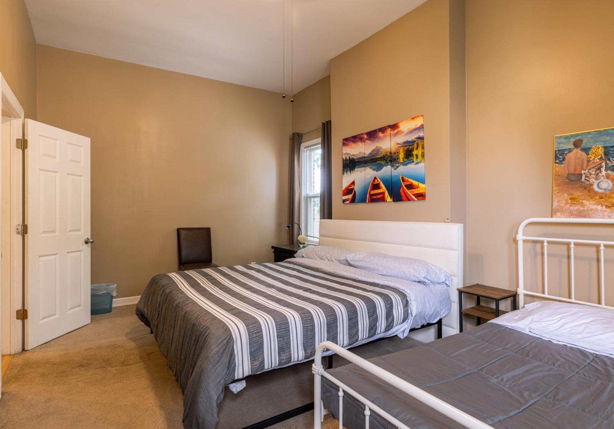 Spacious Row Home Next Transit Near Downtown W Parking Chicago Exterior photo
