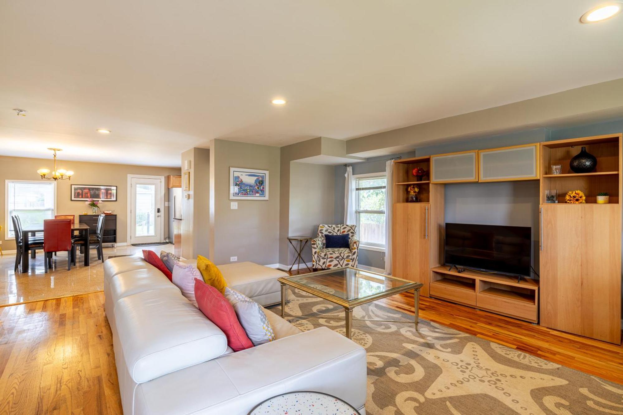 Spacious Row Home Next Transit Near Downtown W Parking Chicago Exterior photo